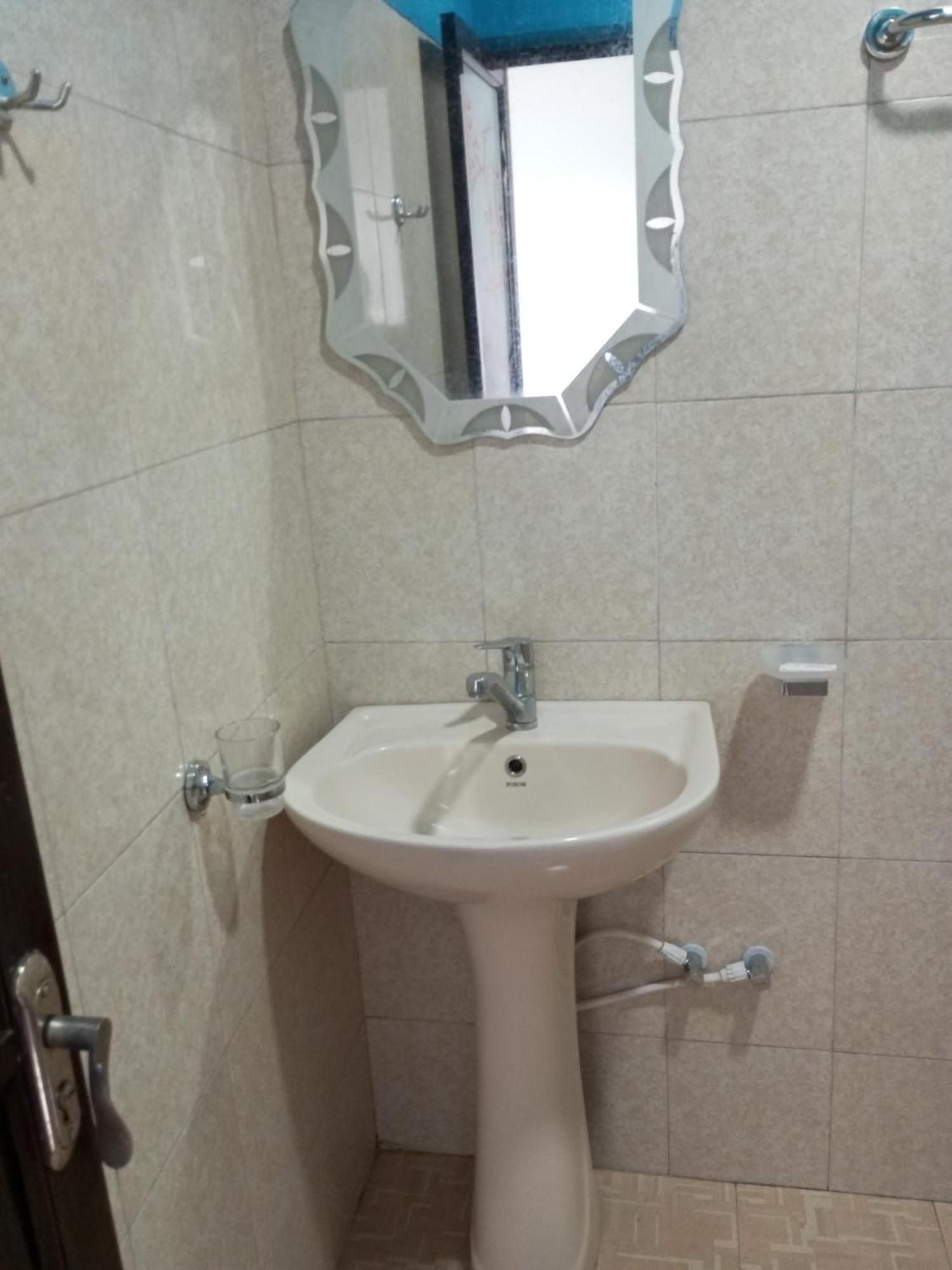 Chanidu Ella Inn Εξωτερικό φωτογραφία